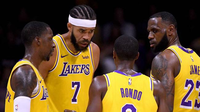 以及一名U 以及一名U